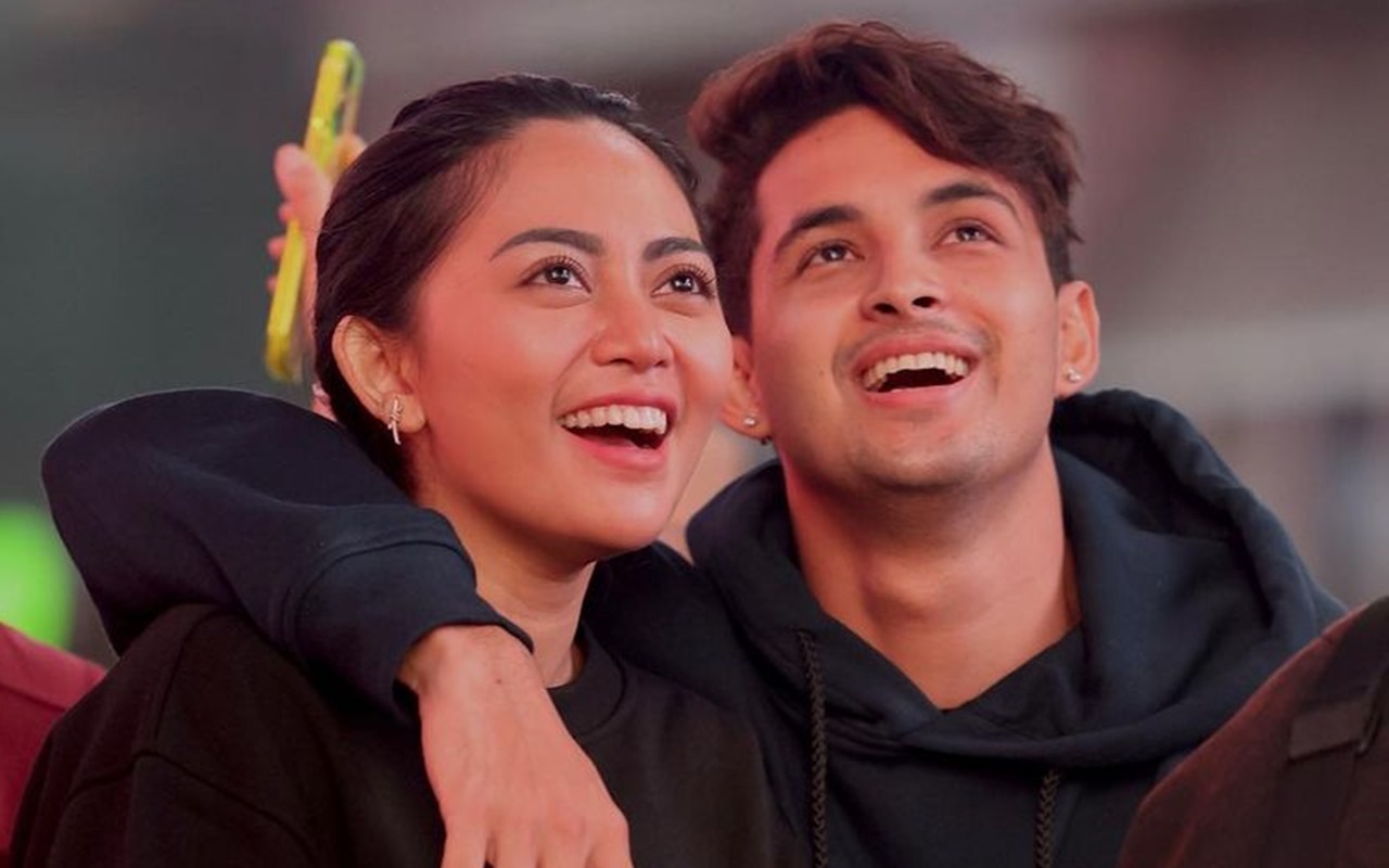 Rachel Vennya Pamer Dicium Pacar, Niko Al Hakim Ramai 'Dibela'