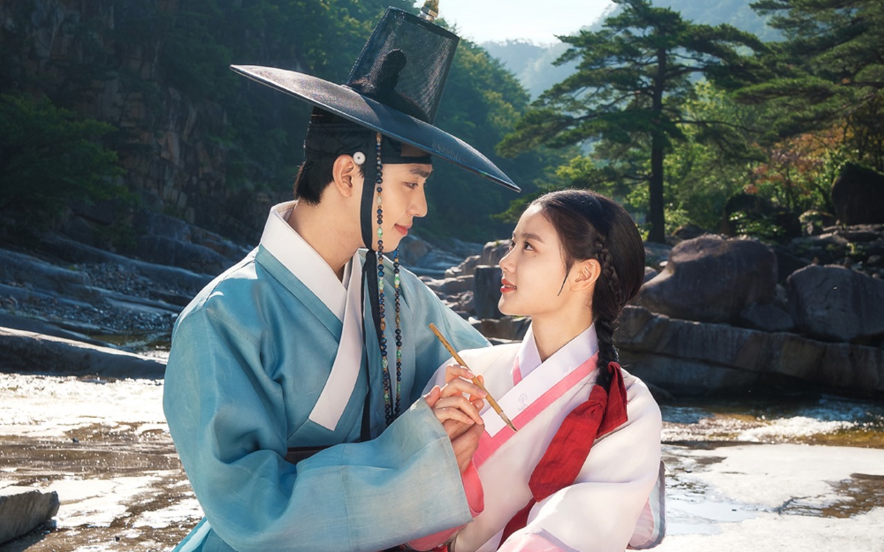 Kim Yoo Jung Siapkan Kejutan Romantis Untuk Ahn Hyo Seop di Lokasi 'Red Sky'