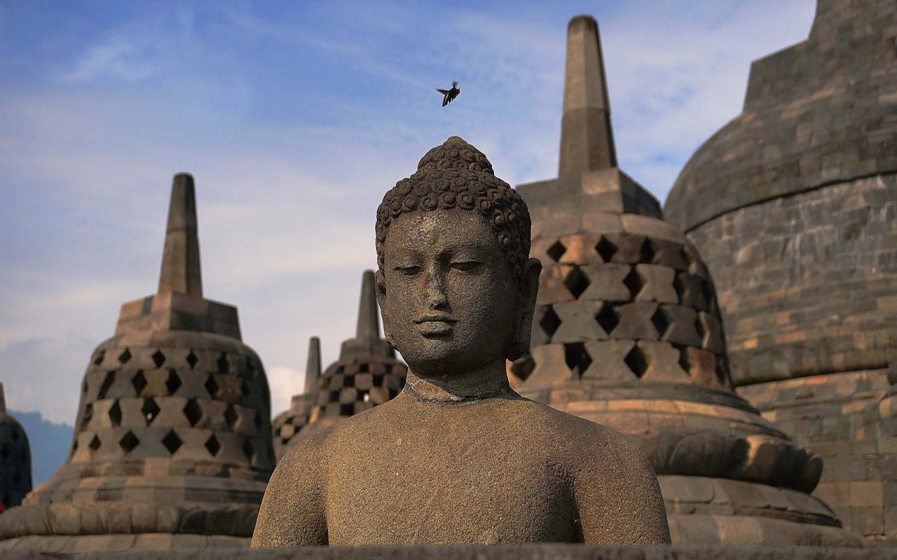 Heboh Wisata Ke Borobudur Disebut Haram, Begini Tanggapan Ganjar Pranowo Hingga Sandiaga Uno
