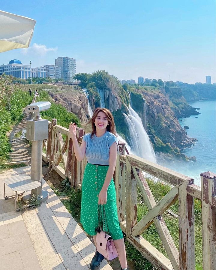 Kenakan OOTD <i>Chic</i> dan ceria