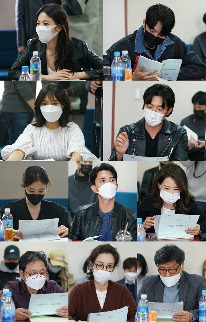 Song Hye Kyo dan Jang Ki Yong Pamer Chemistry di Pembacaan Naskah \'Now, We Are Breaking Up\'
