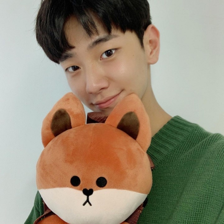 Potret <i>Selfie</i> Imut
