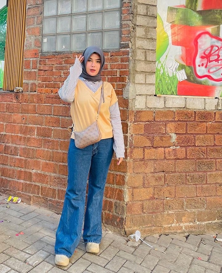 Memesona dengan <i>outfit</i> kekinian 
