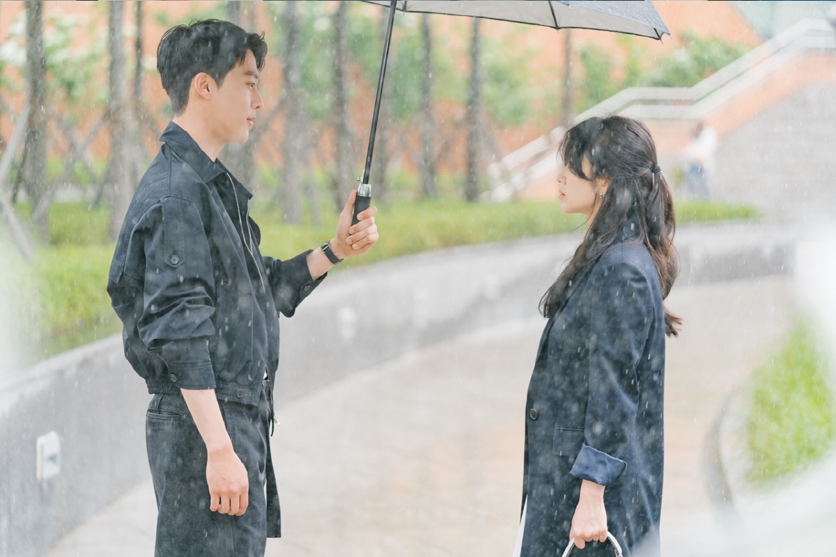 Jang Ki Yong dan Song Hye Kyo Tatapan Mesra di \'Now, We Are Breaking Up\', Fans: Sikat Bang