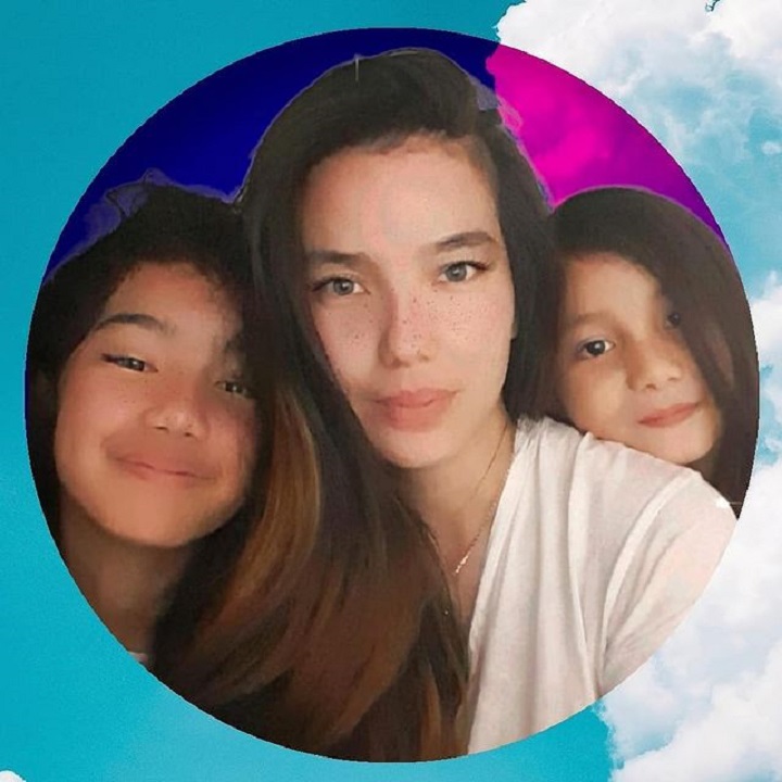 Momen <i>Girls squad selca</i>