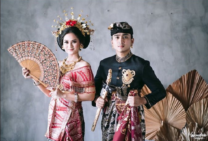 Mahar unik dan dihadiri politikus 