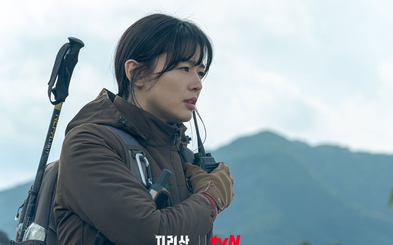 Visual Jun Ji Hyun Saat Bintangi 'Jirisan' Jadi Perbincangan