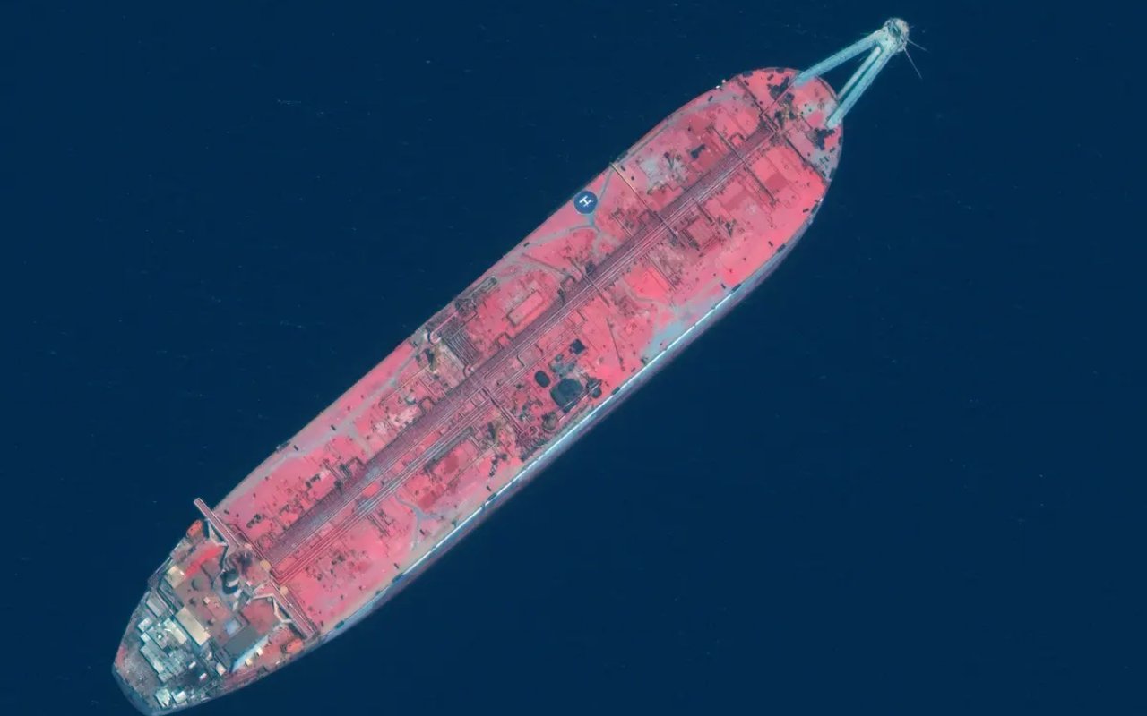 Kapal Tanker FSO Safer yang 'Membusuk' dan Terbengkalai Sejak 2015 Ancam 8 Juta Warga Yaman
