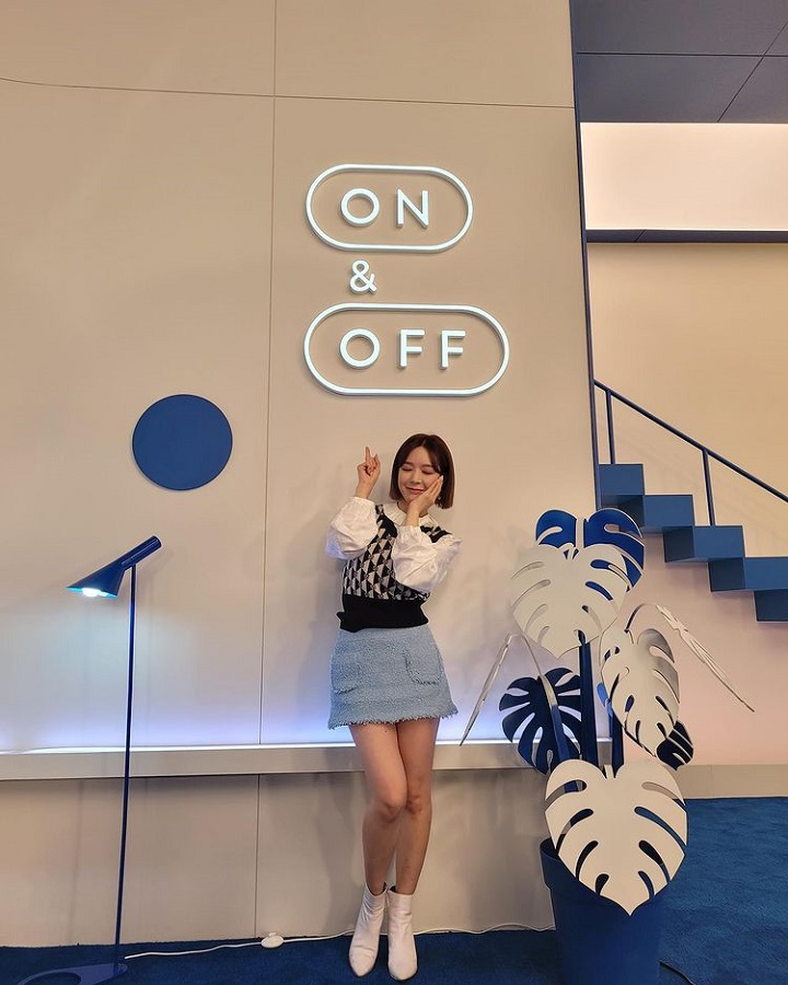 <i>Stunning</i> dengan <i>outif</i> ala <i>girlfriend material</i> 