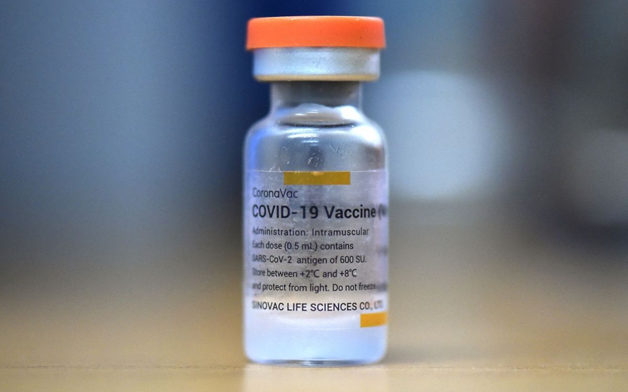 Sinovac Tak Diakui, WNI Rela 'Kejar' Vaksin COVID-19 Dosis 3-4 di Luar Negeri