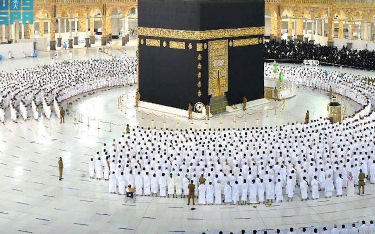 Masjidil Haram di Mekkah Kembali Beroperasi Penuh, Aturan Jaga Jarak Ditiadakan