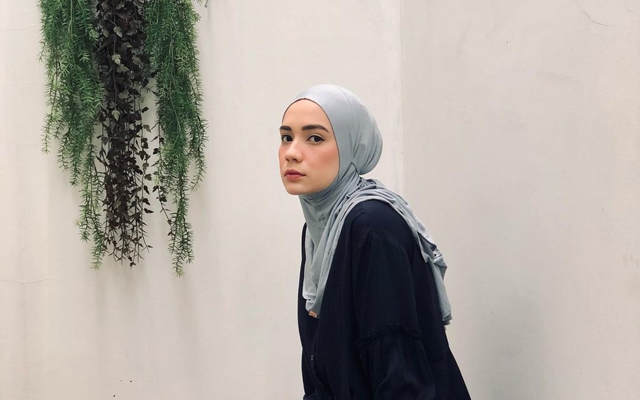 Sambut Maulid Nabi, Intip 7 Potret Seleb Mualaf Cantik Kenakan Hijab