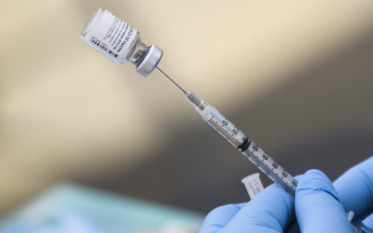 Rusia Catat 1.015 Kematian COVID-19 Dalam Sehari, Rendahnya Angka Vaksinasi Buat Dokter Putus Asa