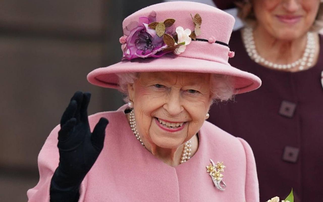Kondisi Kesehatan Ratu Elizabeth II Dipertanyakan Usai Semalam Menginap di Rumah Sakit