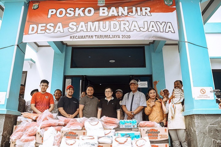 miliki kepedulian sosial
