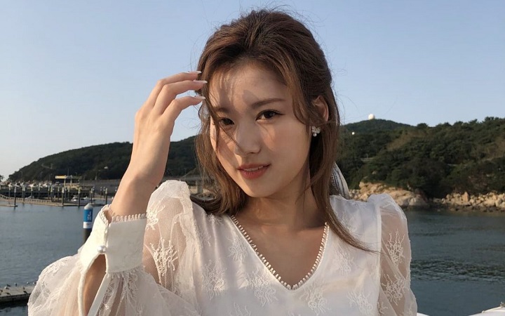 Sana TWICE