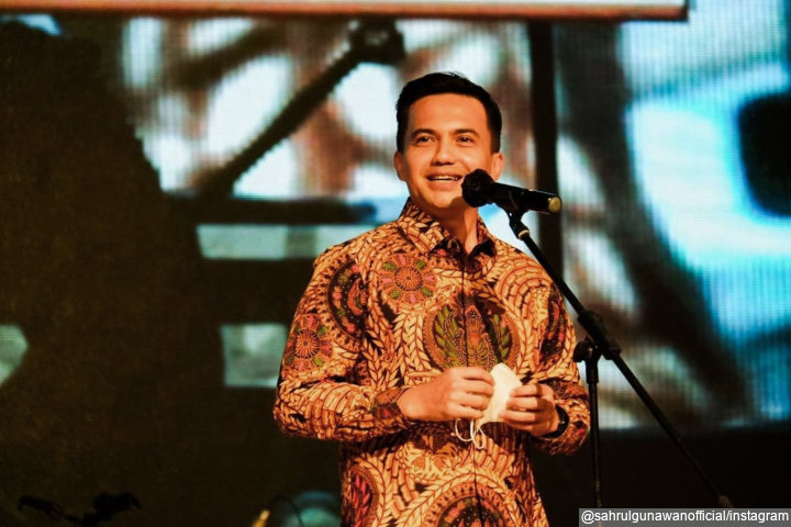 Terjun dalam dunia politik 
