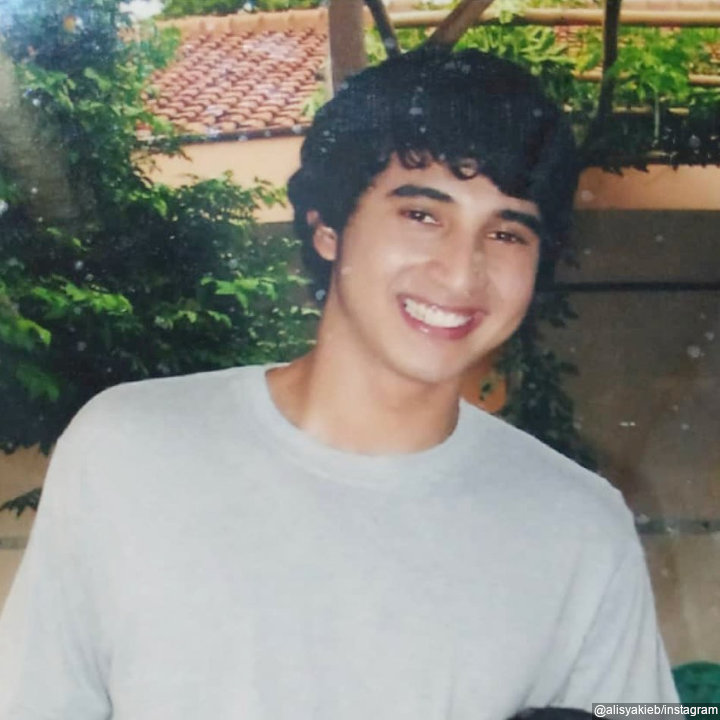Tidak Mengenal <i>Glow Up</i>
