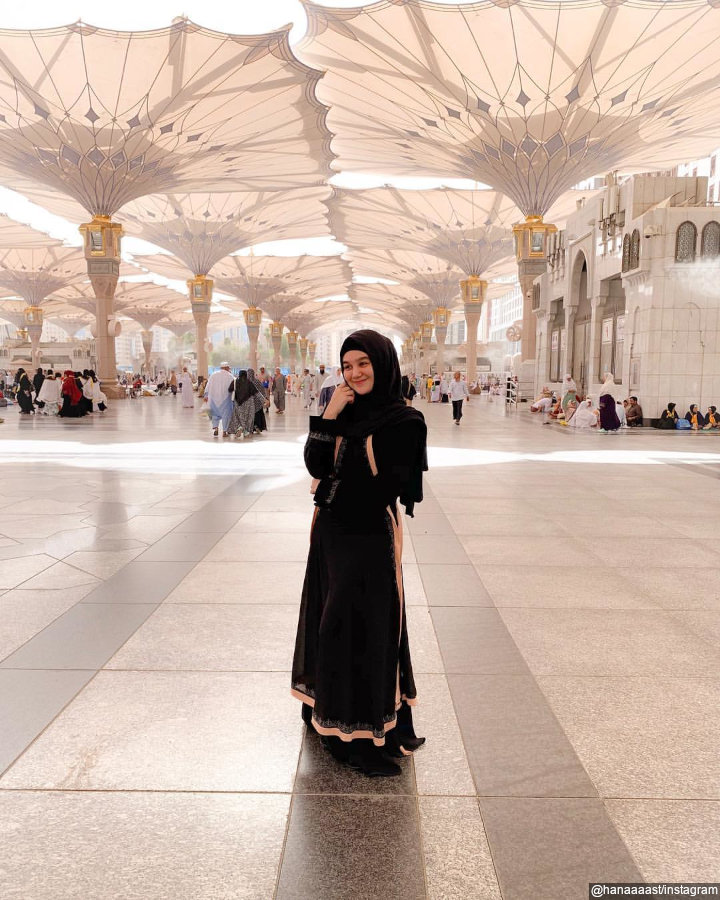 Cantik kenakan hijab