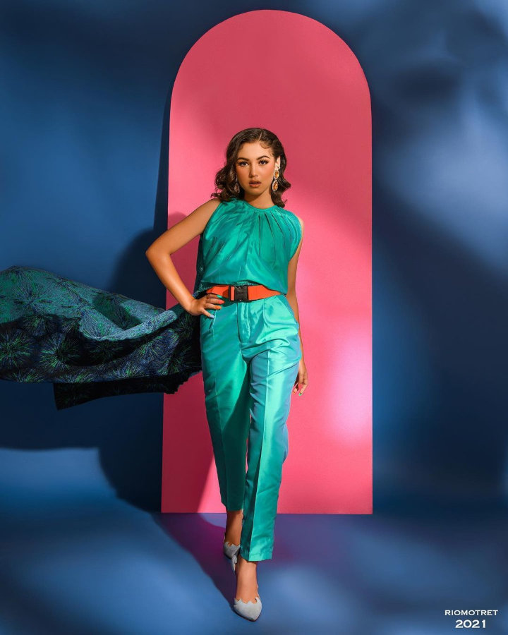 <i>Chic colorful</i>