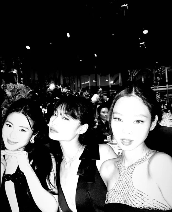 Potret Jennie BLACKPINK Bareng Anak Sultan yang Digosipkan Pacar V BTS Tuai Sorotan