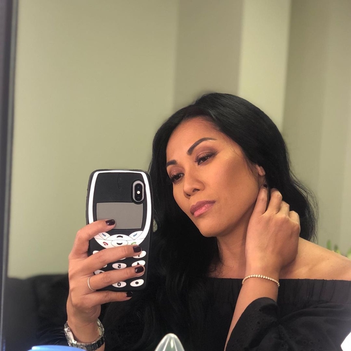Suka <i>Mirror Selfie</i>
