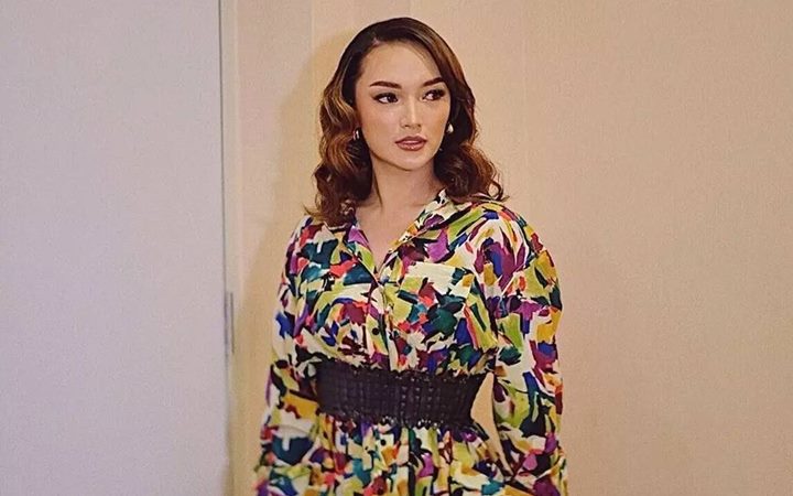 Gaya Zaskia Gotik Di Pesta Ulang Tahun Sang Putri