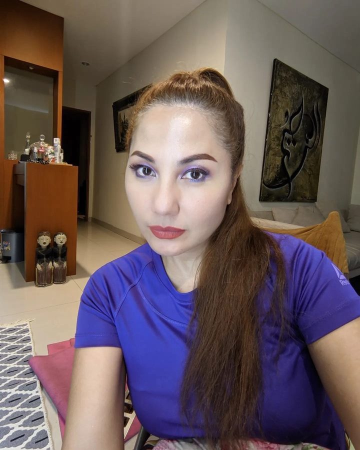 Menguncir Rambut <i>Ponytail</i>