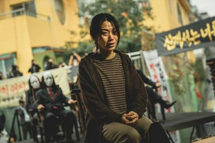 Kim Shin Rok Pemeran Karakter Park Jung Ja di \'Hellbound\' Curi Perhatian, Ternyata Lulusan Universitas Ternama