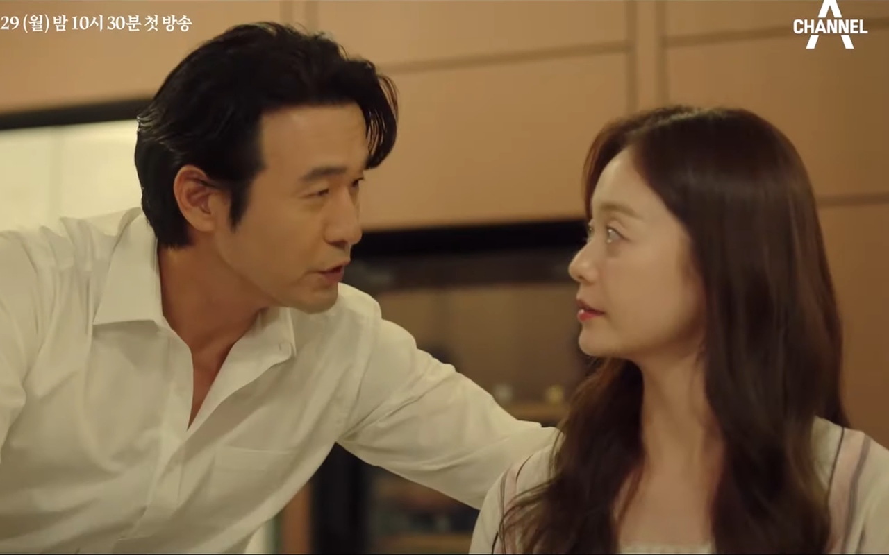 Pasangan Selingkuh, Jeon So Min Dipuji Lee Sung Jae di Lokasi 'Show Window: The Queen's House'