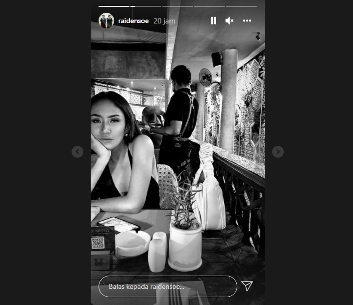 Mantan Suami Tyas Mirasih \'Move on\' Jalan Bareng Cewek Cantik, Siapa?