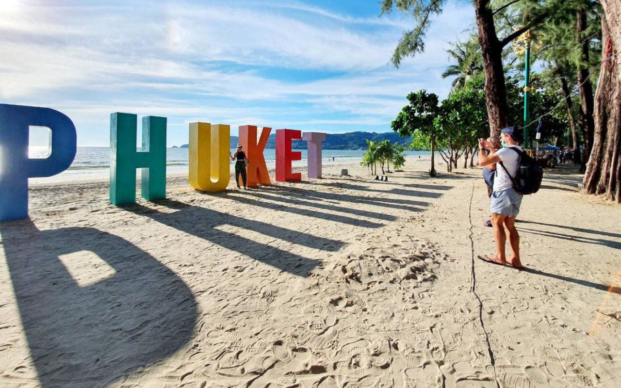 Sengaja Mangkal di Dekat Tempat Wisata, Polisi Phuket Dituduh Sasar Turis Asing untuk Ditilang