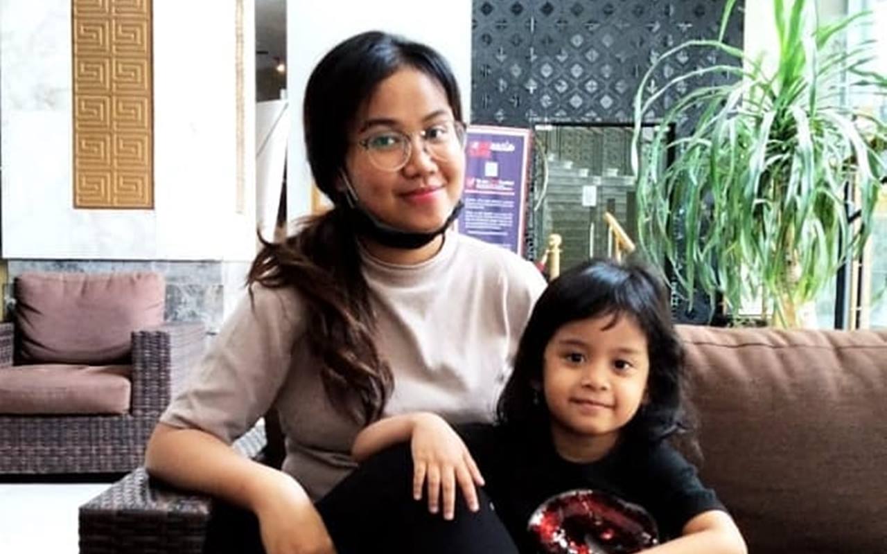 Viral Video Lawas Mayang Bantah Vanessa Angel Tulang Punggung Keluarga, Malu Soal Kasus Prostitusi?