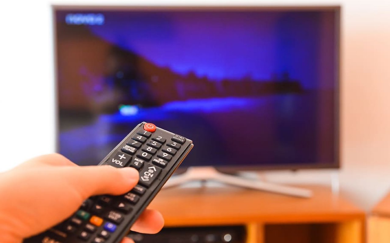 Kominfo 'Suntik Mati' TV Analog Mulai 30 April 2022, Begini Cara Ubah ke TV Digital