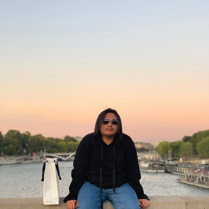 Hobi <i>Travelling</i>