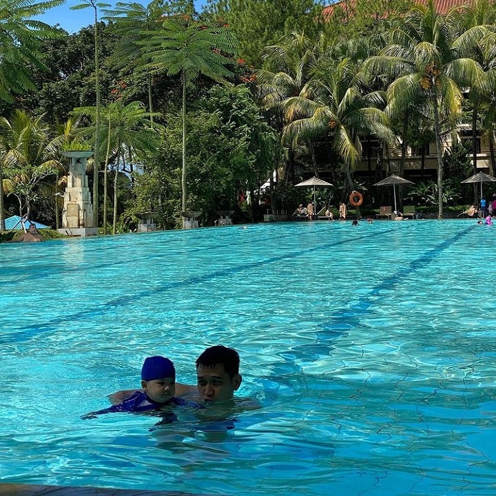 Telaten momong anak