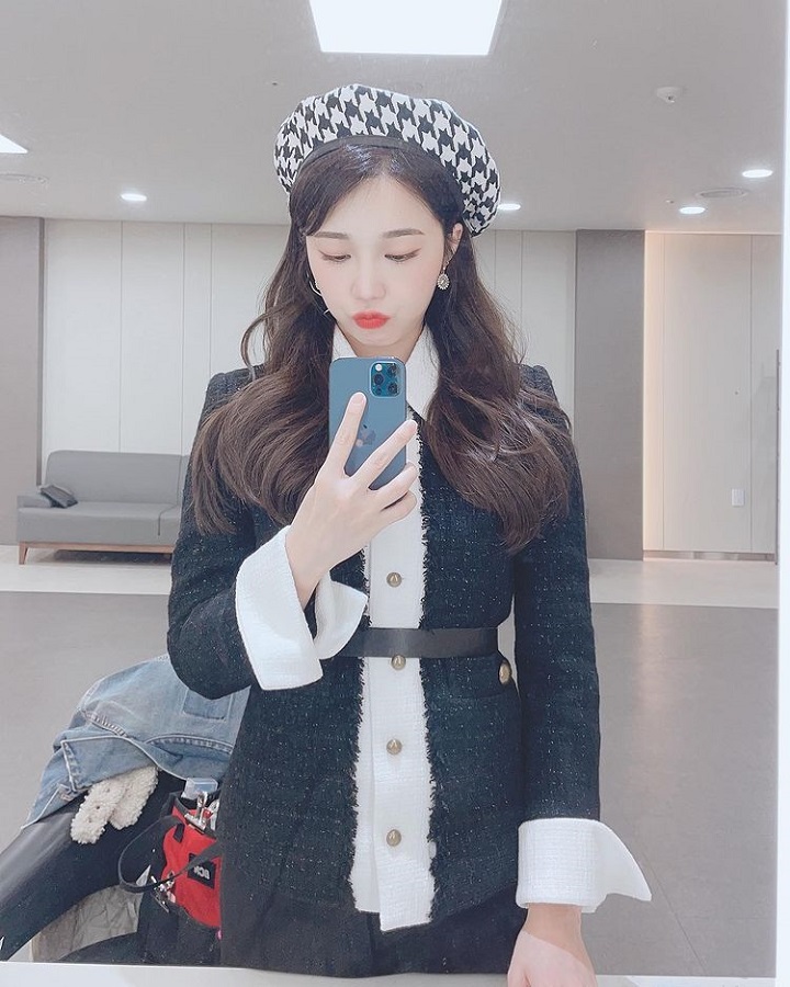 Eun Ji Miliki pesona awet muda