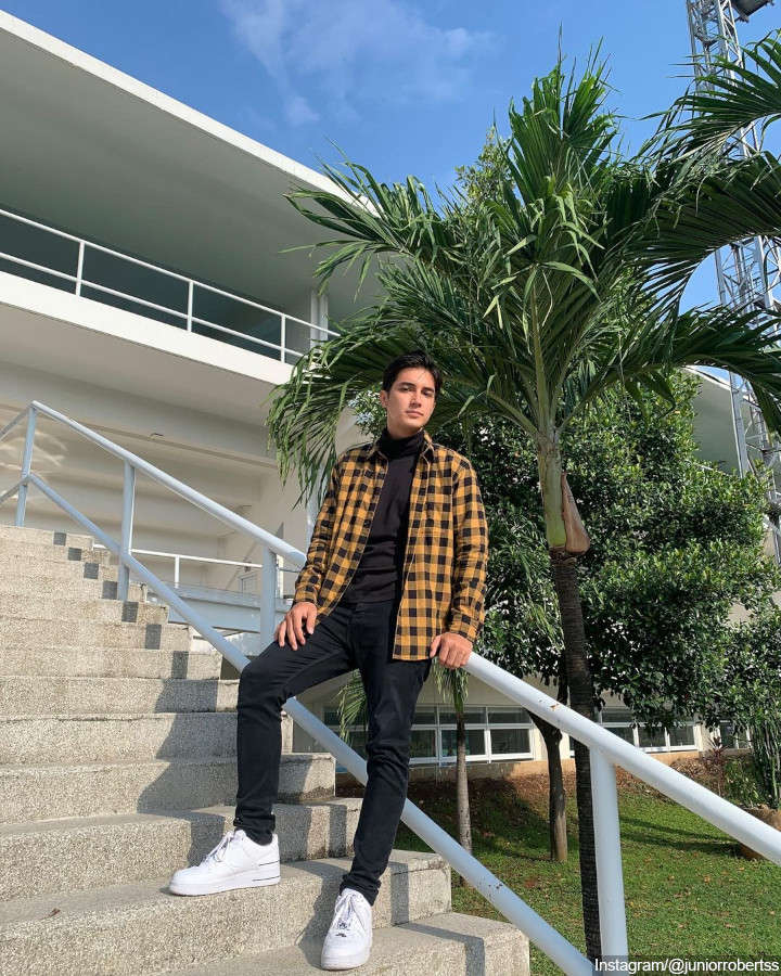 <i>OOTD</i> Khas <i>Boyfriend Material</i>