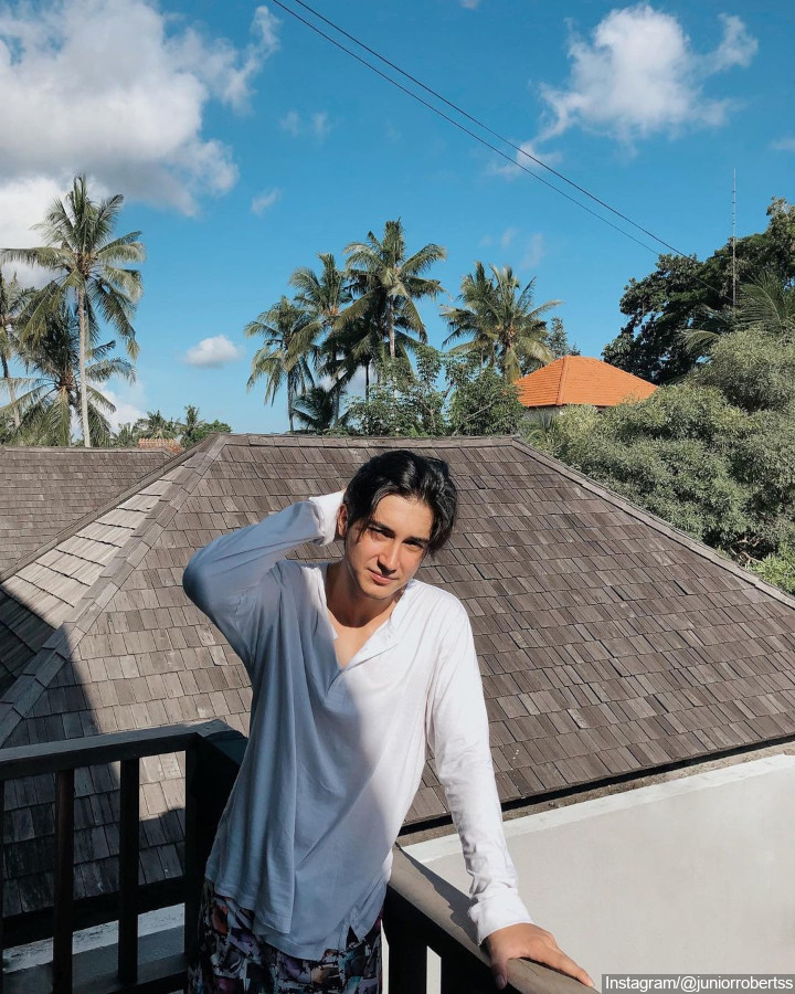 Tetap Ganteng Saat <i>Bare Face</i>