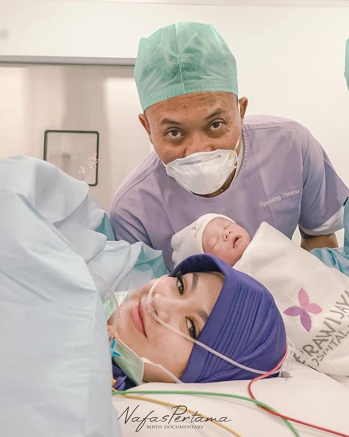 Perdana foto bertiga
