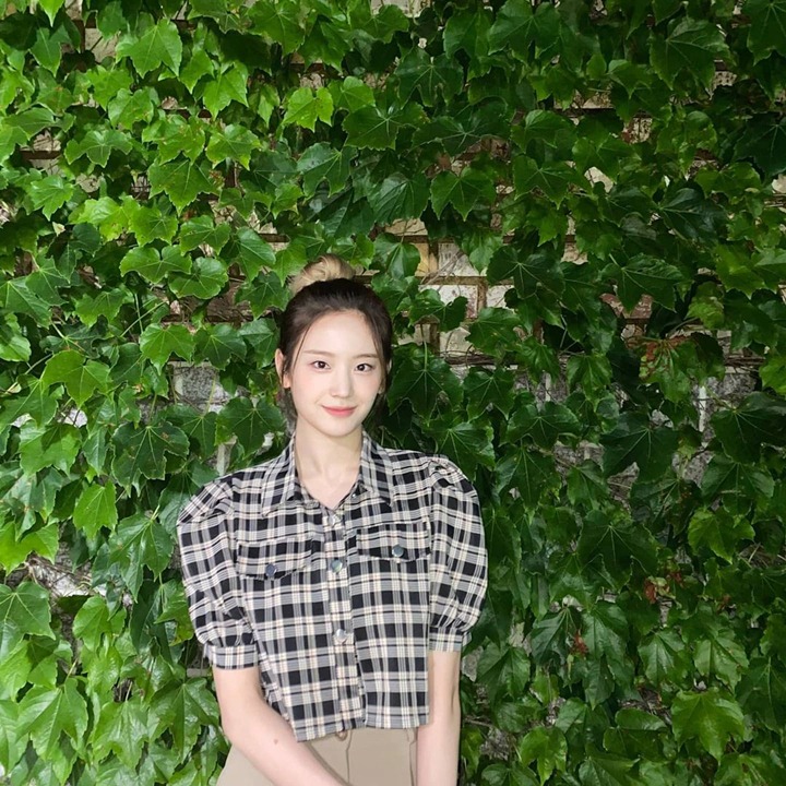 <i>OOTD</i> Khas <i>Girlfriend Material</i>