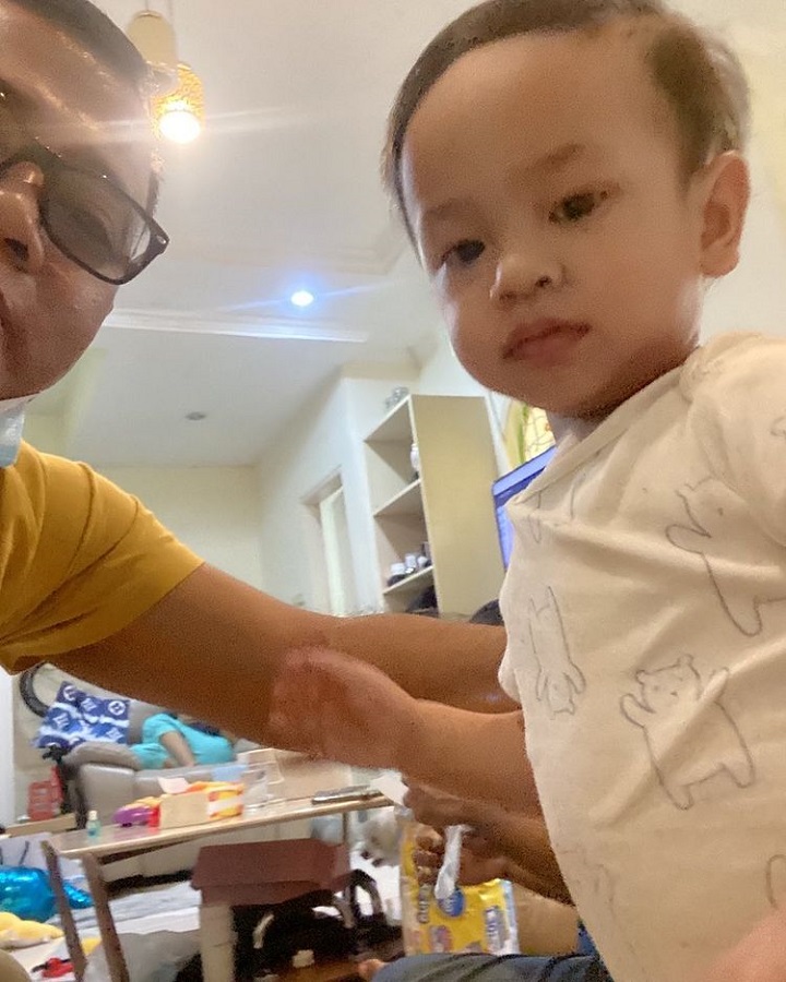 <i>Like grandpa, like grandson</i>