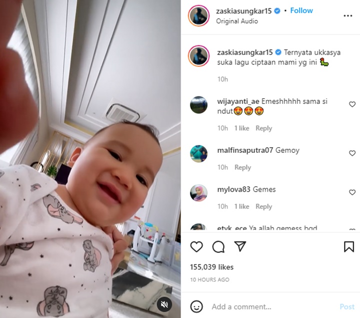 Baru Bangun Tidur, Baby Ukkasya Malah Cekikian Dengar Lagu Ciptaan Zaskia Sungkar