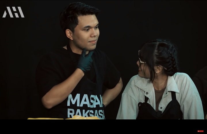 <i>Chemistry</i> bareng fuji