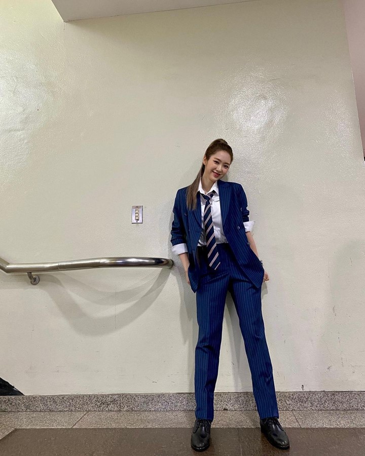 <i>Stand Out</i> Dengan Setelan Suit 