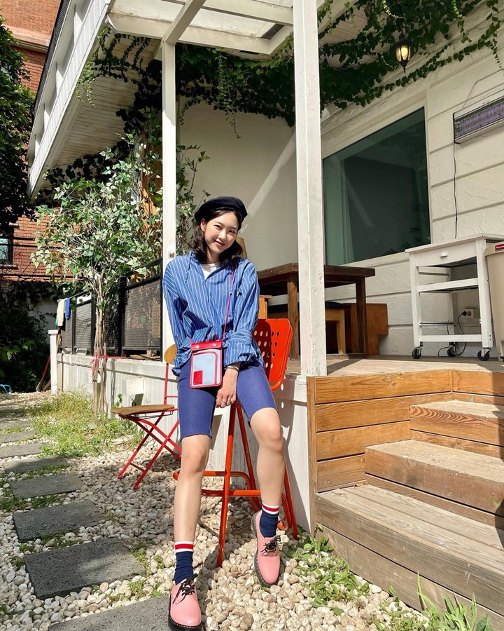 <i>Mix and Match</i> Ala <i>Girlfriend Material</i>