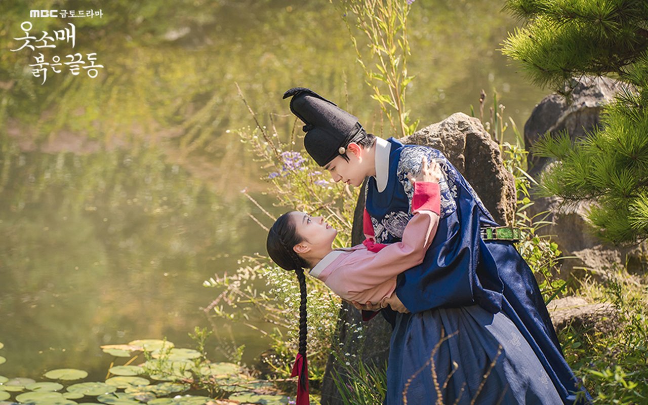 Lee Se Young Sebut Junho Satu-Satunya Raja Baginya, Promosi Malam Pertama 'The Red Sleeve'