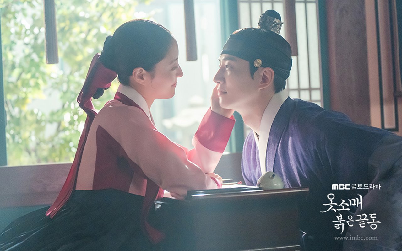 Junho 2PM dan Lee Se Young Syuting Suap-Suapan, Sutradara 'The Red Sleeve' Sampai Ngakak
