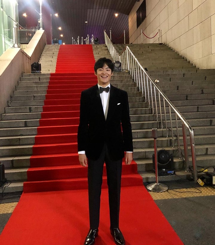 Gagah Dengan Setelan <i>Suit</i>