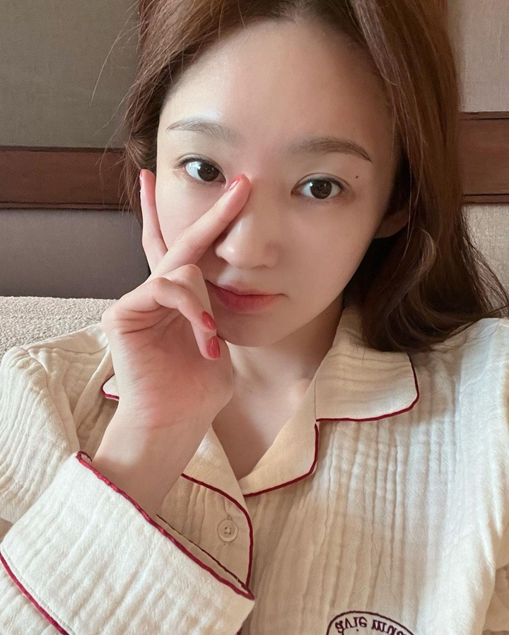 Tetap Paripurna Saat <i>Bare Face</i>